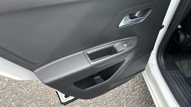 Vauxhall Mokka 100kW Design 50kWh 5dr Auto Electric Hatchback